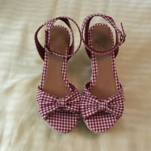 Beautiful /Sexy ankle strap platform wedge sandals